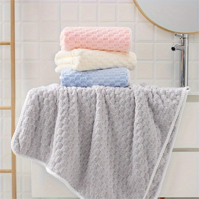 Extra Large Microfiber Bath Towel, Highly Absorbent And Soft, Perfect for Summer Travel. Quick-Drying Towel Suitable for Everyday Use, Spa Visits, Gym Sessions, And Travel